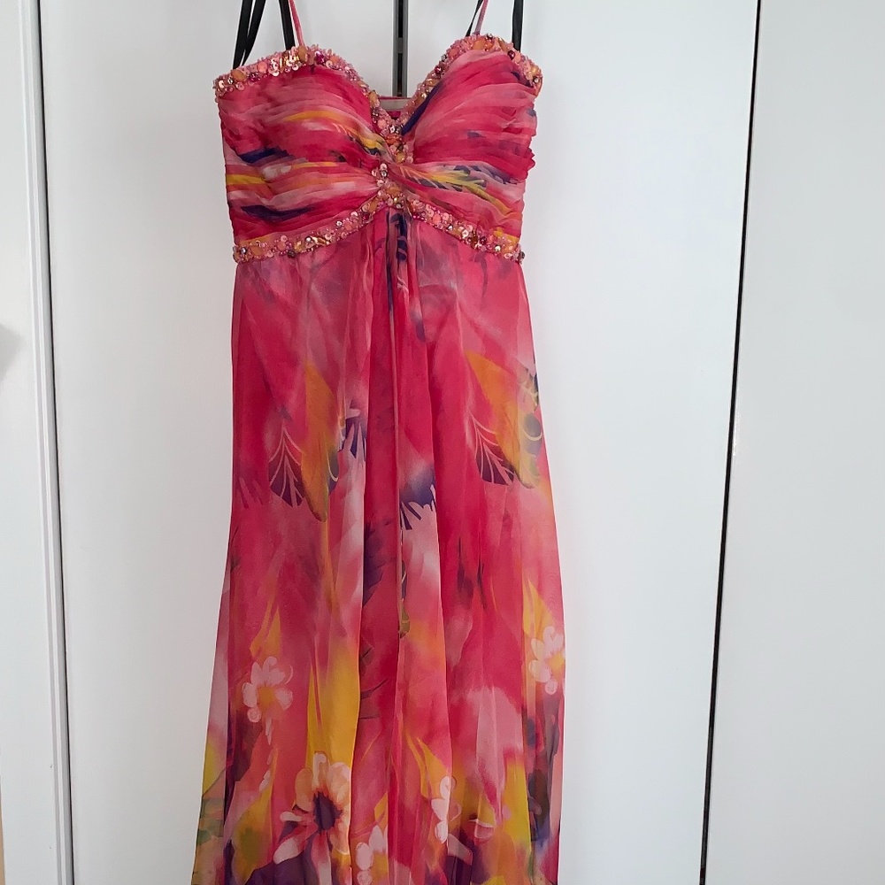 La femme size 2 prom dress